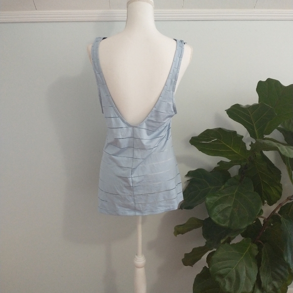 Athleta Max Out Chi dusty blue tank M - Picture 3 of 3